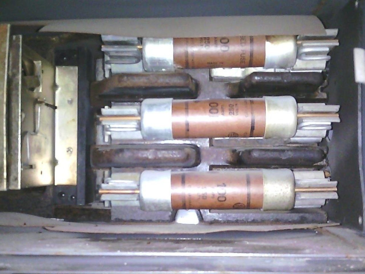 Fused switch, photographed during an electrical infrared inspection
