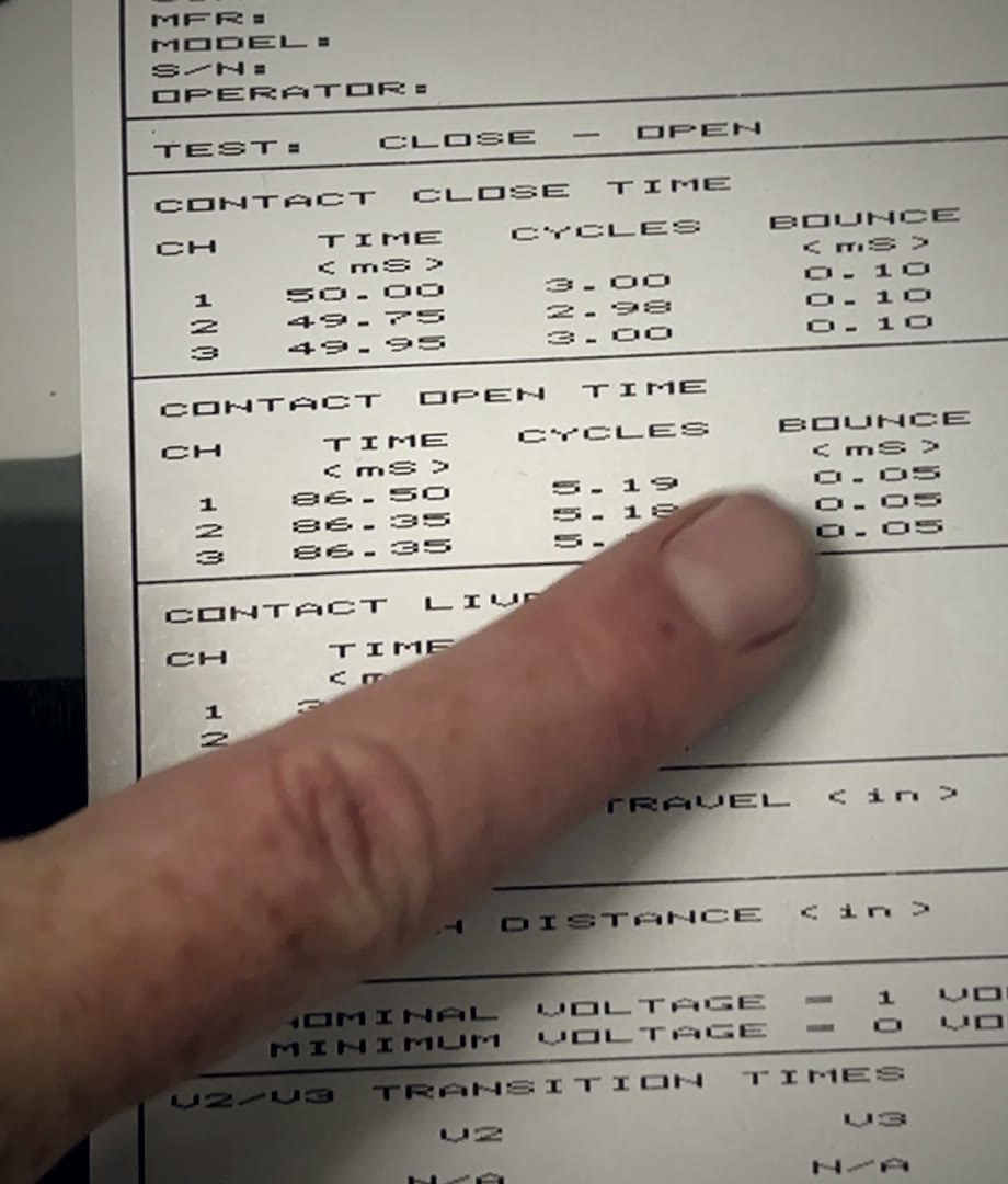 Breaker analyzer printout of close and open times for three poles